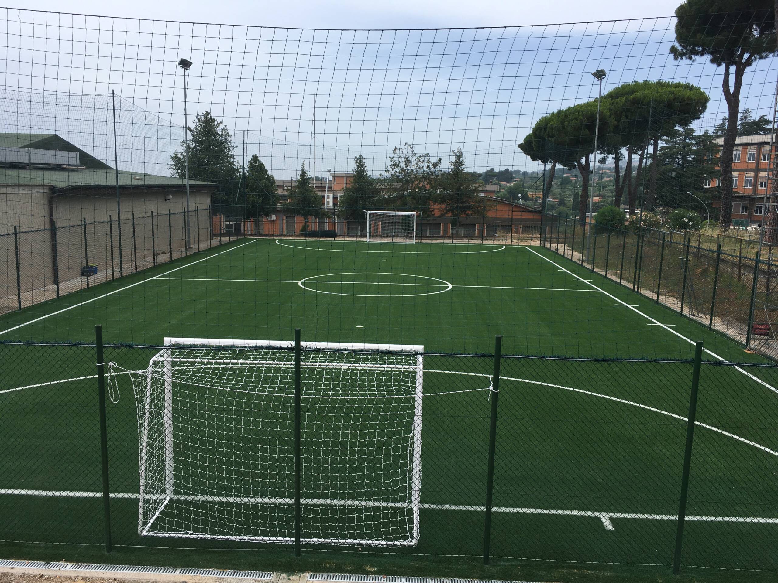 CAMPO DI CALCIO A 5 NELLA CASERMA DEL REGGIMENTO CARABINIERI “SALVO D’ACQUISTO” – VELLETRI (RM)